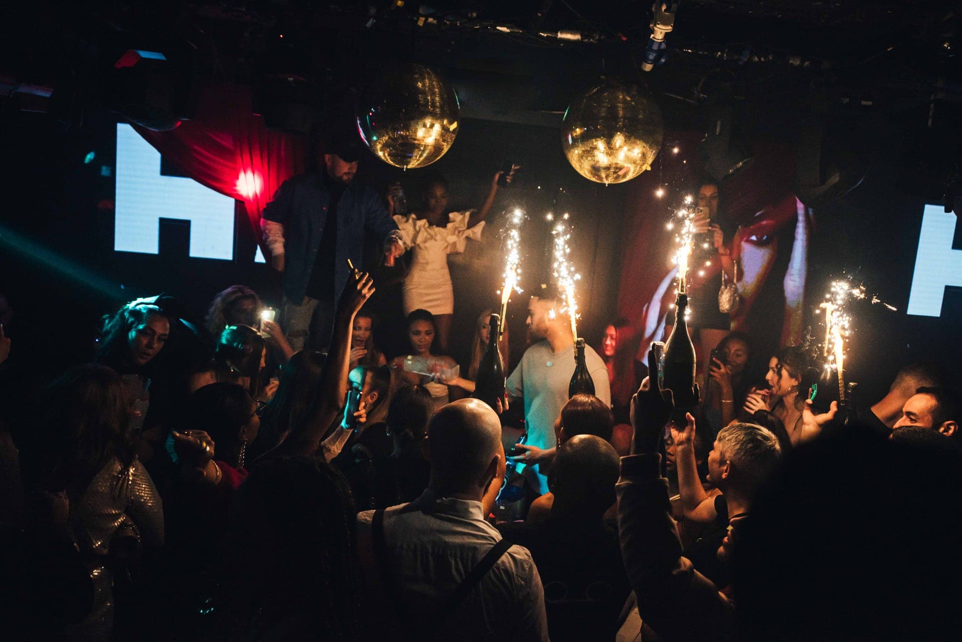 Luna Club London London nightclub photo 2