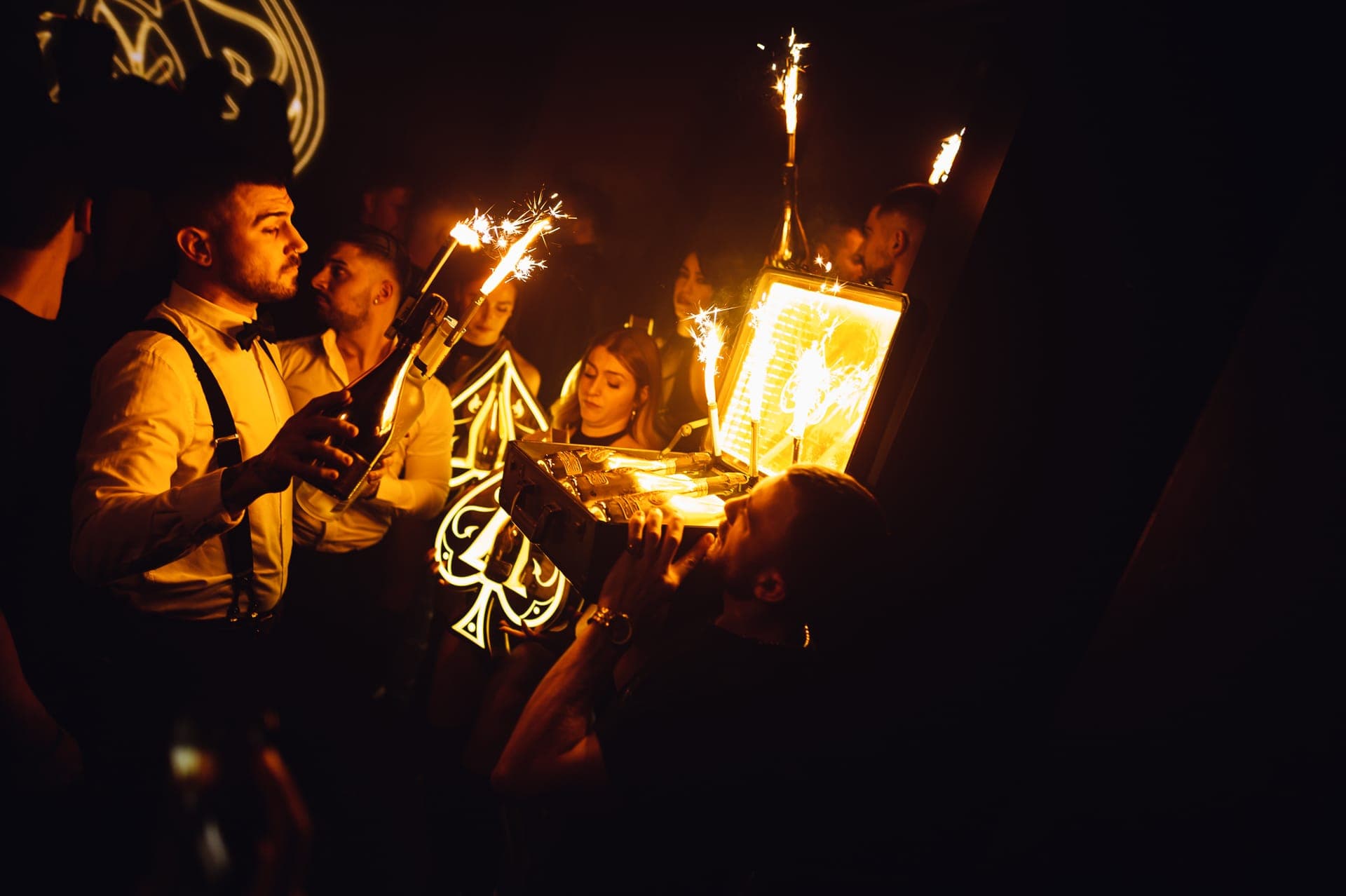 London Club Etiquette Guide — The Unwritten Rules Every Clubber Should Know