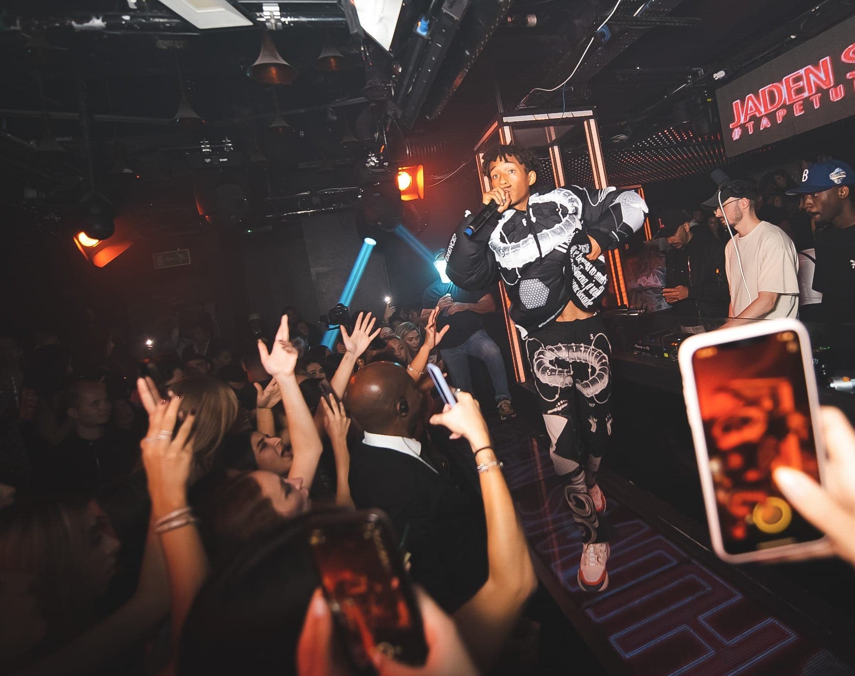 London clubs by music genre hero background