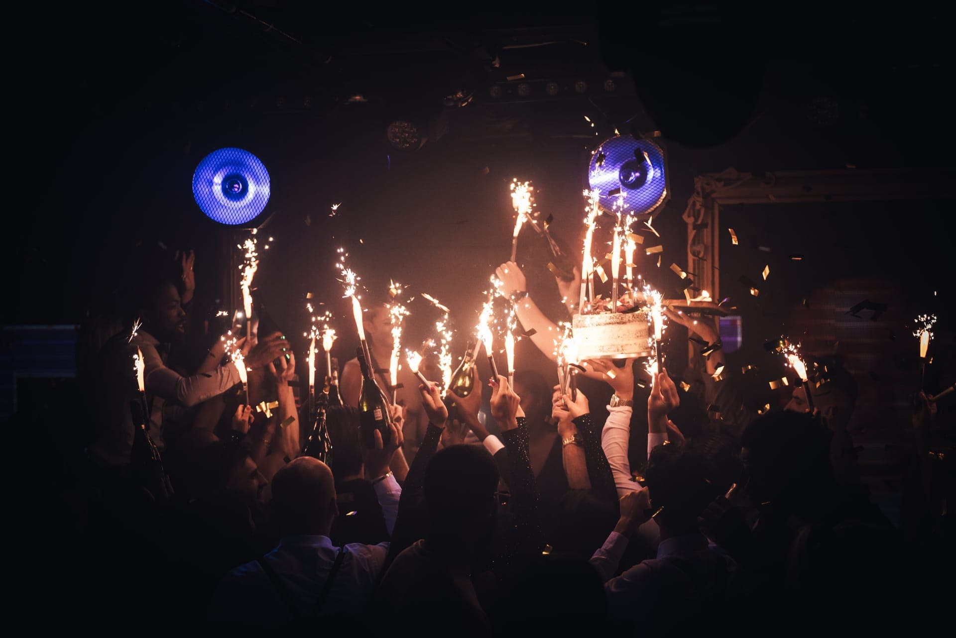 Saturday night clubs in London at peak atmosphere